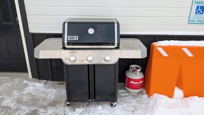 Property grounds - Huge 6BR House Downtown Dells - Right on Broadway! (Wisconsin Dells)