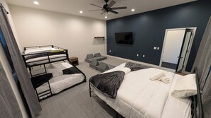 6 عدّة غرف نوم ومكواة/لوح كي وسرير سفر وواي فاي مجانًا