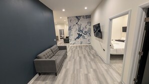 6 bedrooms, iron/ironing board, travel cot, free WiFi