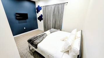 6 bedrooms, iron/ironing board, travel crib, free WiFi