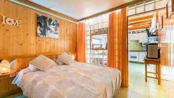 Huoneisto | 1 makuuhuone, silitysrauta/-lauta, vuodevaatteet