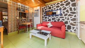 Unclassified image, 2 of 38, button - Apartment With a View of the Community Garden (Granadilla de Abona)