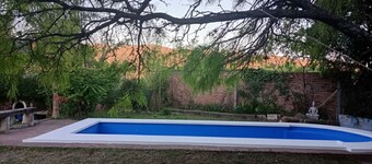 Room with private bathroom, super comfortable for a relaxing stay.