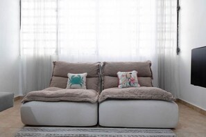 Interior - Beach Bums Hideaway (Luquillo Manors)