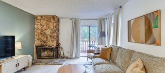 Ski-In/Ski-Out Main Street Condo: Newly Renovated