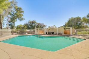 Pool - 5 Mi to Dtwn: Tucson Townhome w/ Pool Access! (Tucson)