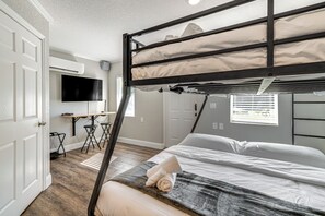 Internet, bed sheets