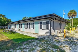 Exterior - Angler’s Dream: Studio 2 Mi to 7 Sisters Springs! (Homosassa)