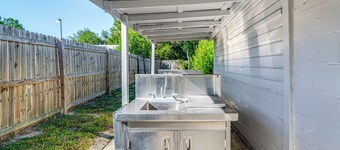 2 Mi to Chassahowitzka River! Cozy Resort Studio