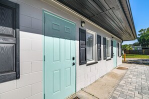 تفاصيل الفندق من الخارج