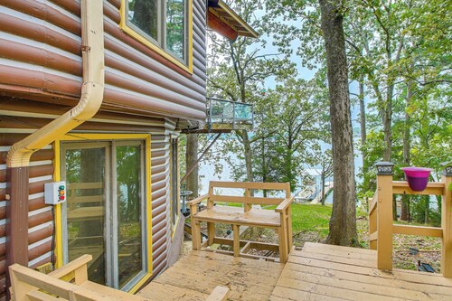 Shared Dock, Lake Hamilton Views: Waterfront Abode