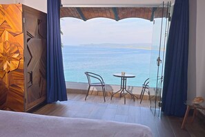 4 bedrooms, iron/ironing board, travel cot, free WiFi