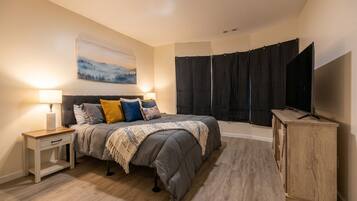 6 camere, una scrivania, ferro/asse da stiro, Wi-Fi gratuito