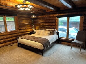 7 bedrooms, WiFi, bed sheets