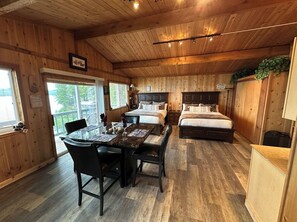 7 bedrooms, WiFi, bed sheets