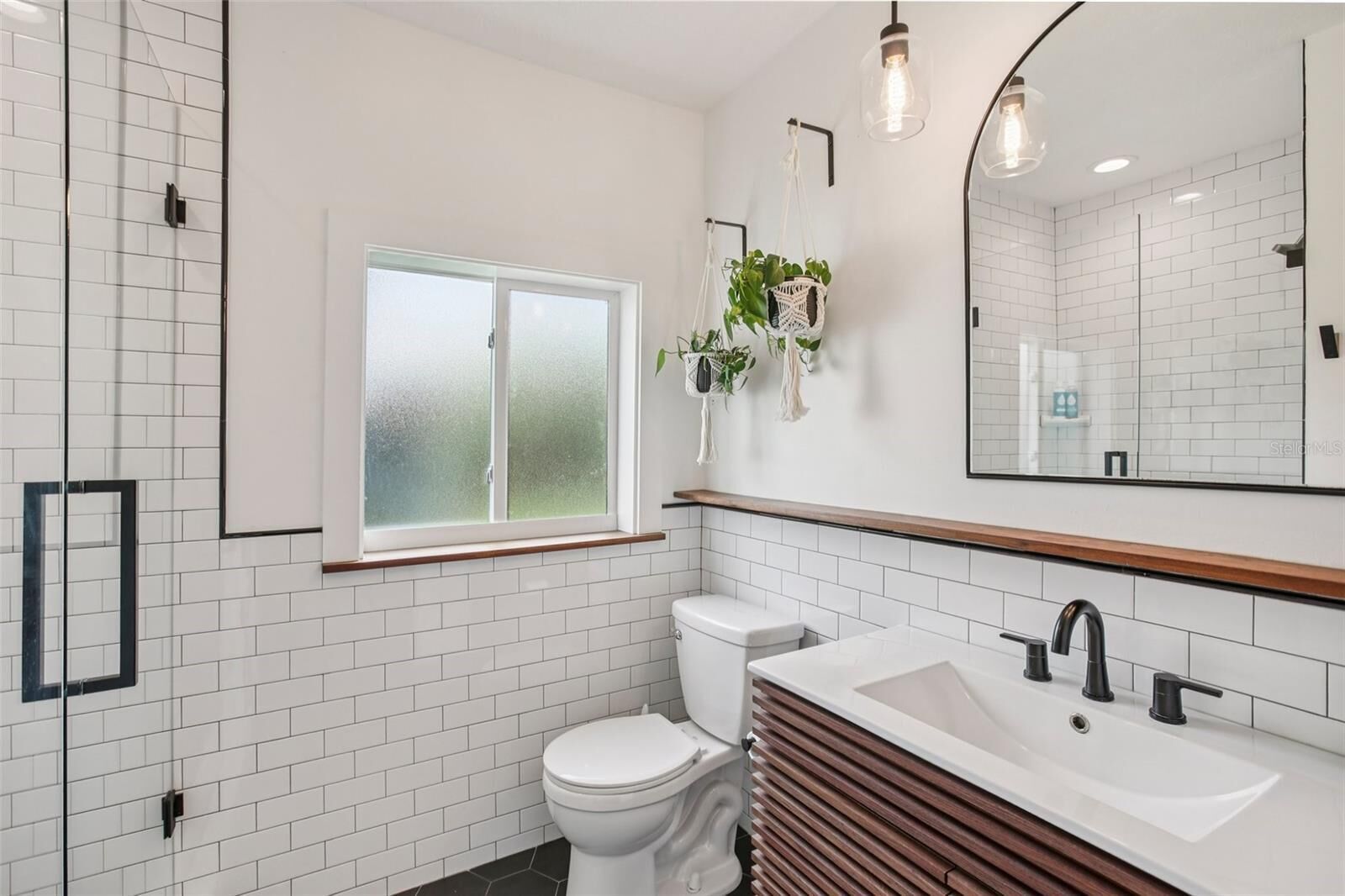 淋浴设施、吹风机、毛巾、肥皂