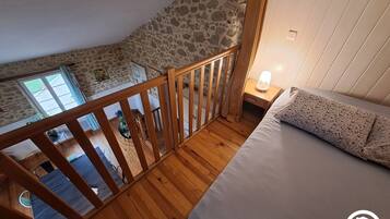 3 bedrooms, free WiFi, bed sheets