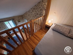 3 quartos, Wi-Fi de cortesia, roupa de cama