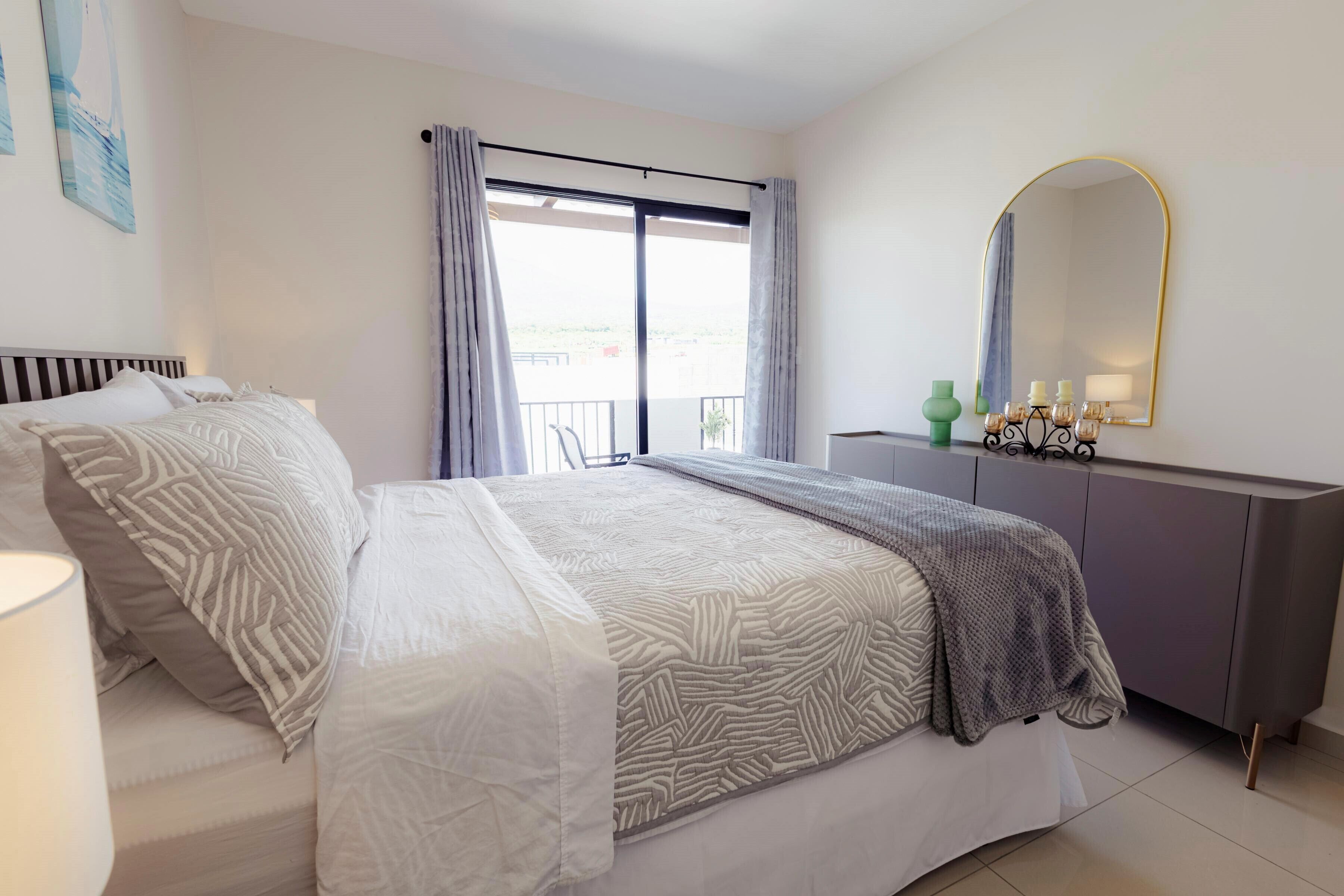 3 bedrooms, iron/ironing board, WiFi, bed sheets