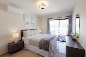 3 habitaciones, tabla de planchar con plancha, wifi y ropa de cama
