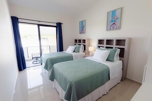 Ferros/tábuas de passar roupa, Wi-Fi, roupa de cama