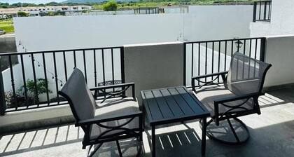 Superb townhome with Spacious Backyard and Volcano views