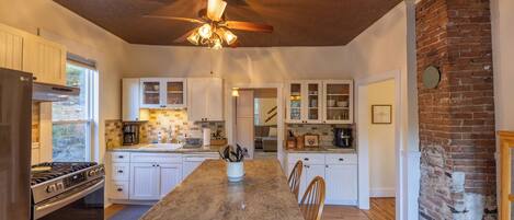 Ofen, Herdplatte, Geschirrspüler