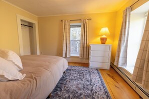 4 bedrooms, free WiFi, bed sheets