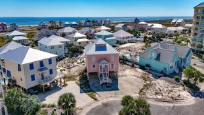 Exterior - Beautiful 5 Bdr/5 Ba private home with pool access just steps from the beach. (Gulf Shores)