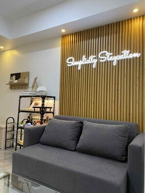 Flat-screen TV - Staycation in Casitas (Parañaque)