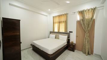 4 soverom, wi-fi (inkludert) og sengetøy