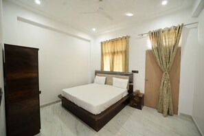 4 Schlafzimmer, kostenloses WLAN, Bettwäsche