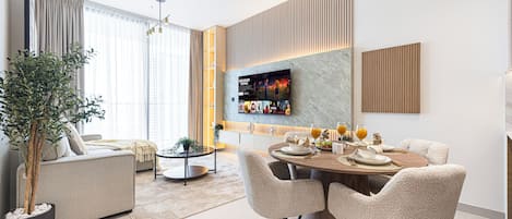 豪華公寓, 陽台, 城市景觀 | 客廳 | 40-吋LED 液晶電視、衛星頻道、玩具