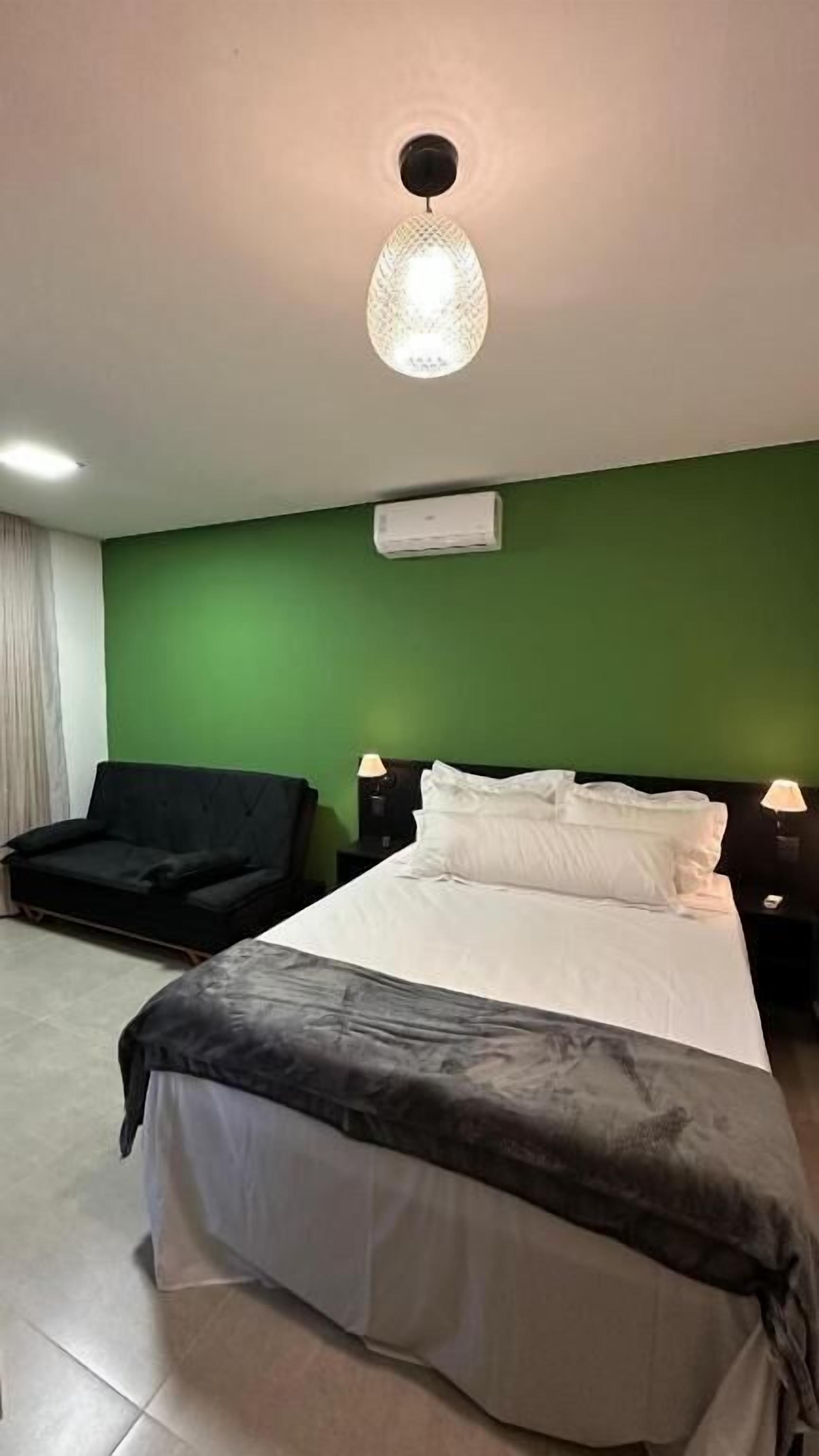 Tabla de planchar con plancha y wifi gratis 