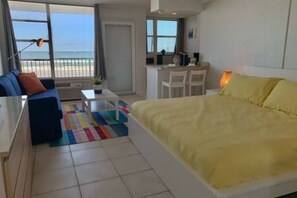 1 slaapkamer, een strijkplank/strijkijzer, wifi, beddengoed