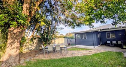 Blue Palms Cottage - close to river, beaches and local cafe's