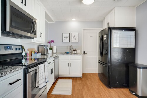 The Lavender Loft: Cozy & Chic