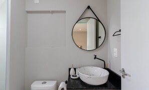 Bathroom - Your Exclusive Stay in Blumenau, 350m From Vila Germanica - Ocns (Blumenau)