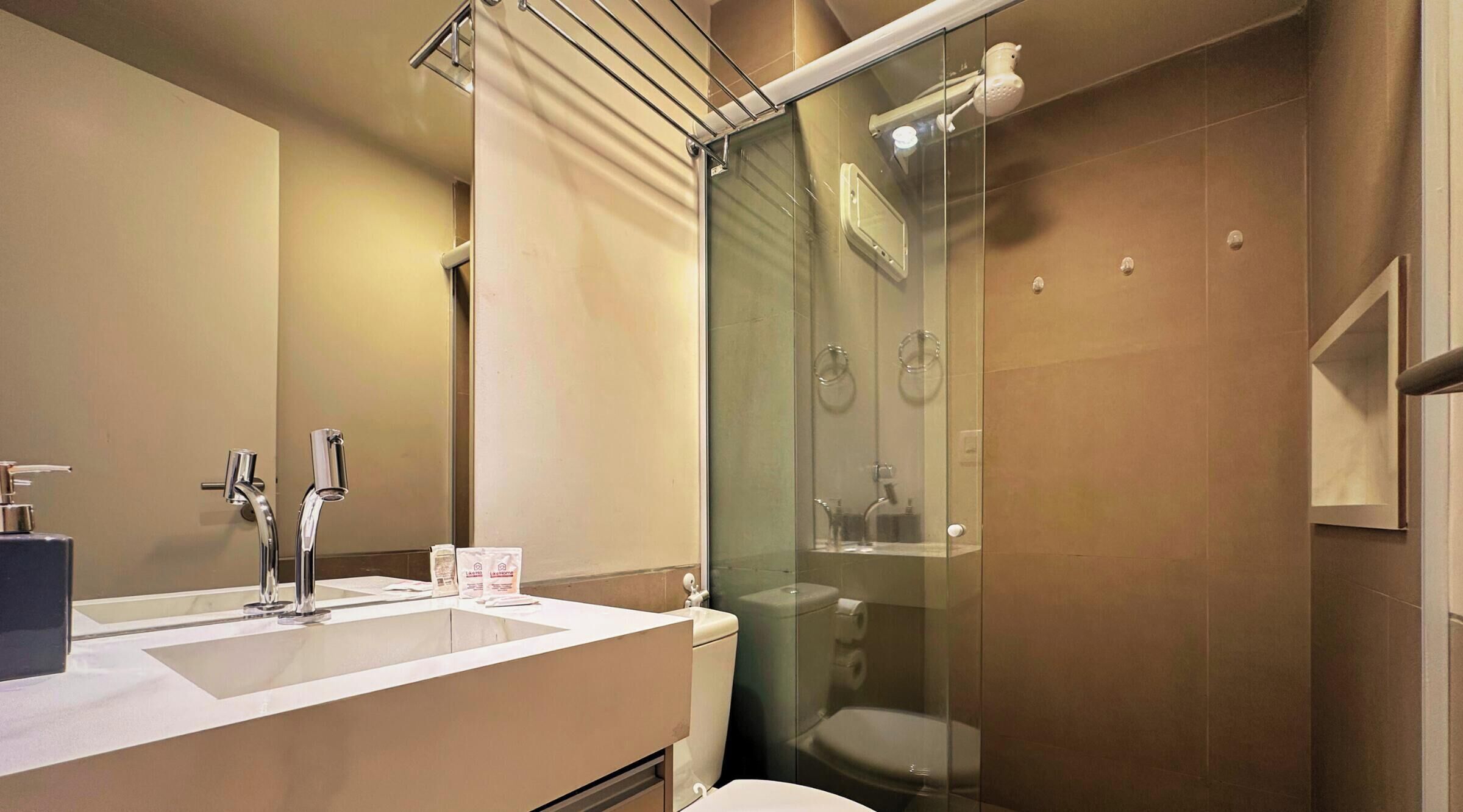 Deluxe Apartment | Bathroom | Towels