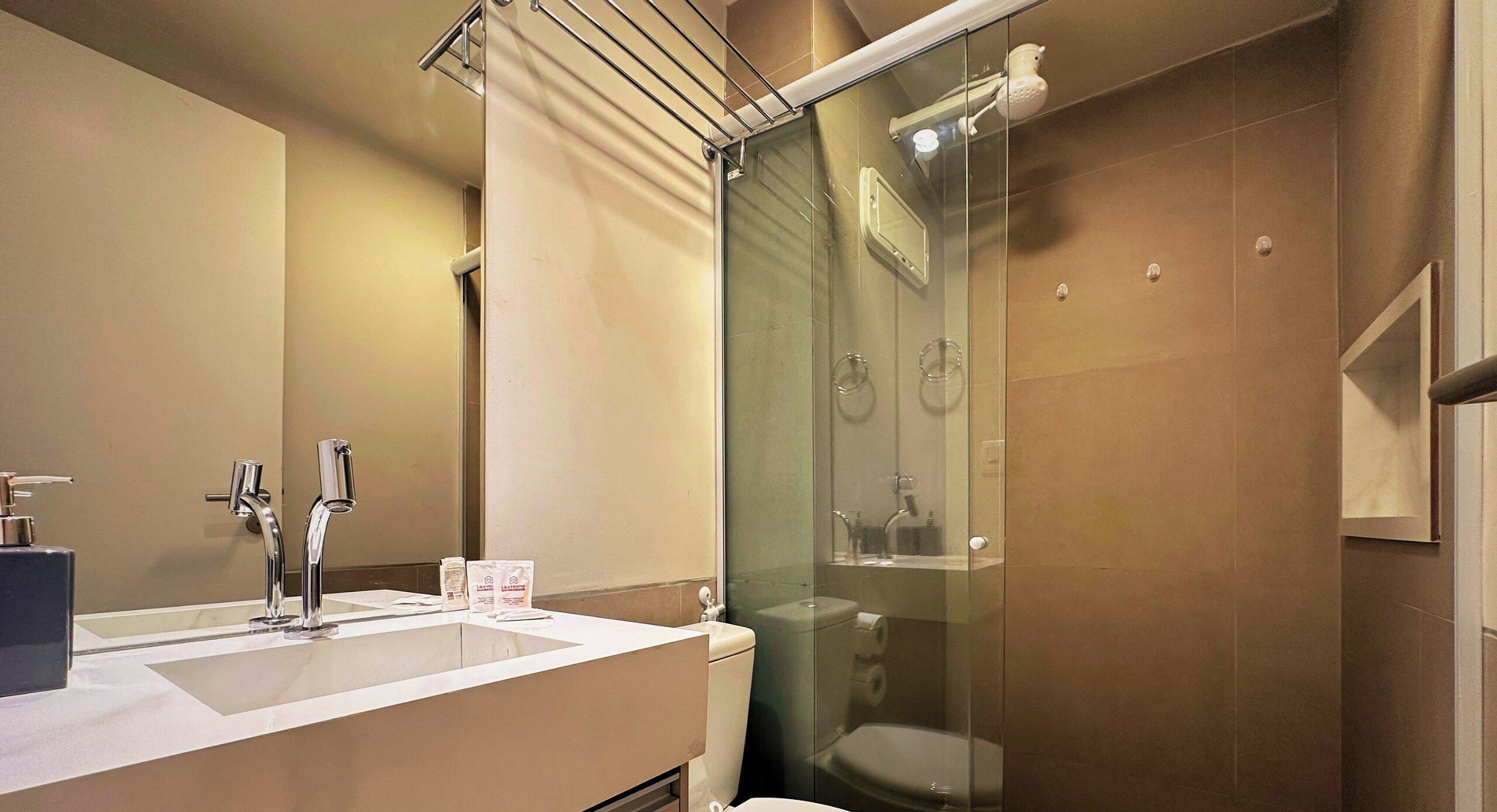 Deluxe Apartment | Bathroom | Towels