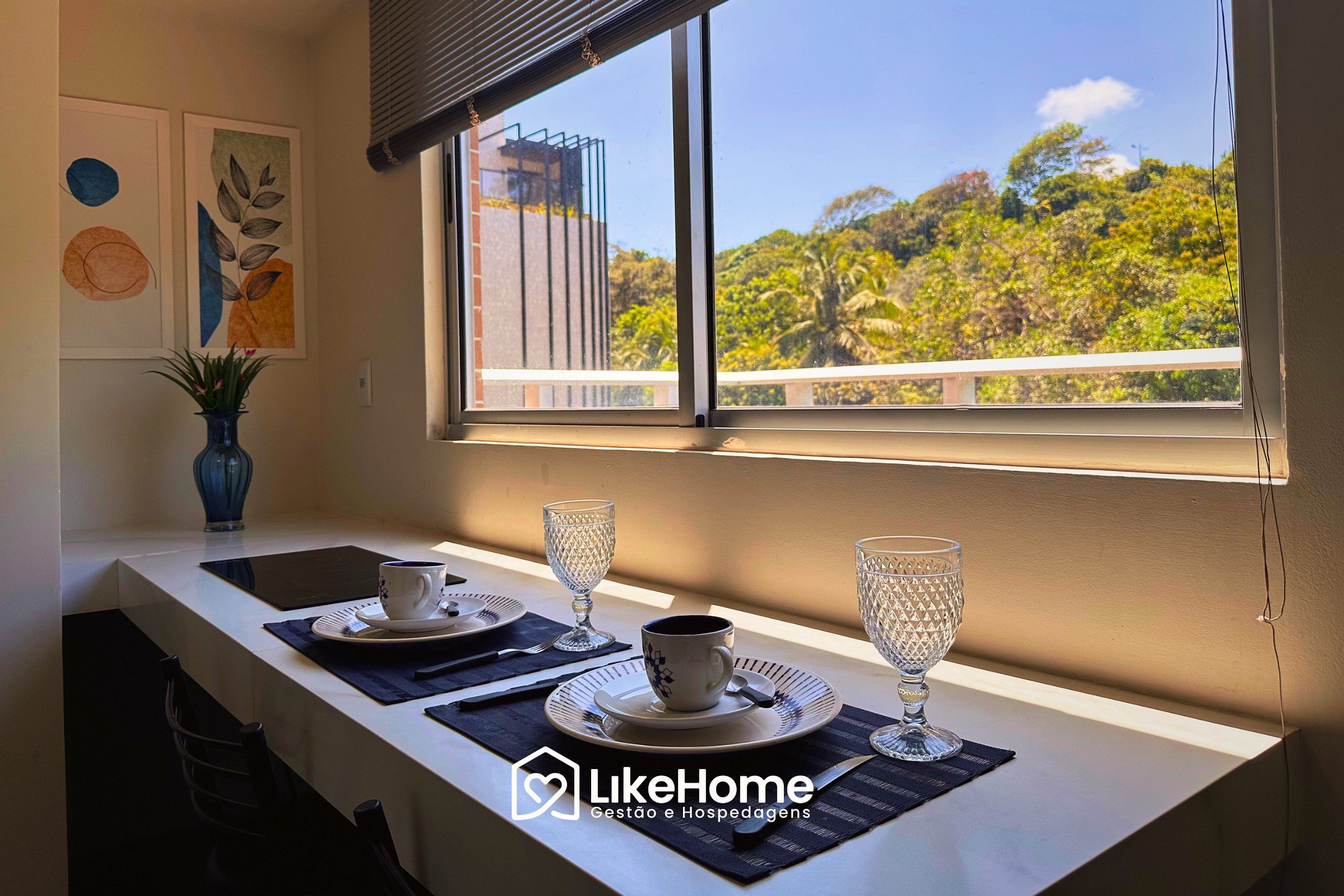 Deluxe Apartment | Dining