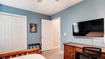 Iron/ironing board, free WiFi, bed sheets