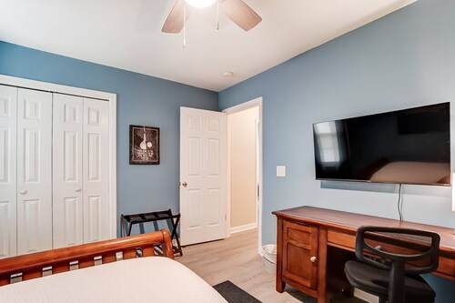 Cozy Retreat in Wingate w Patio & Grill, Pet Friendly - Easy Access To Bypass & Monroe + 20% Off!