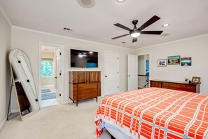 3 bedrooms, iron/ironing board, WiFi, bed sheets - Masters Week Retreat – Comfortable Family Home Near the Course! (Martinez)
