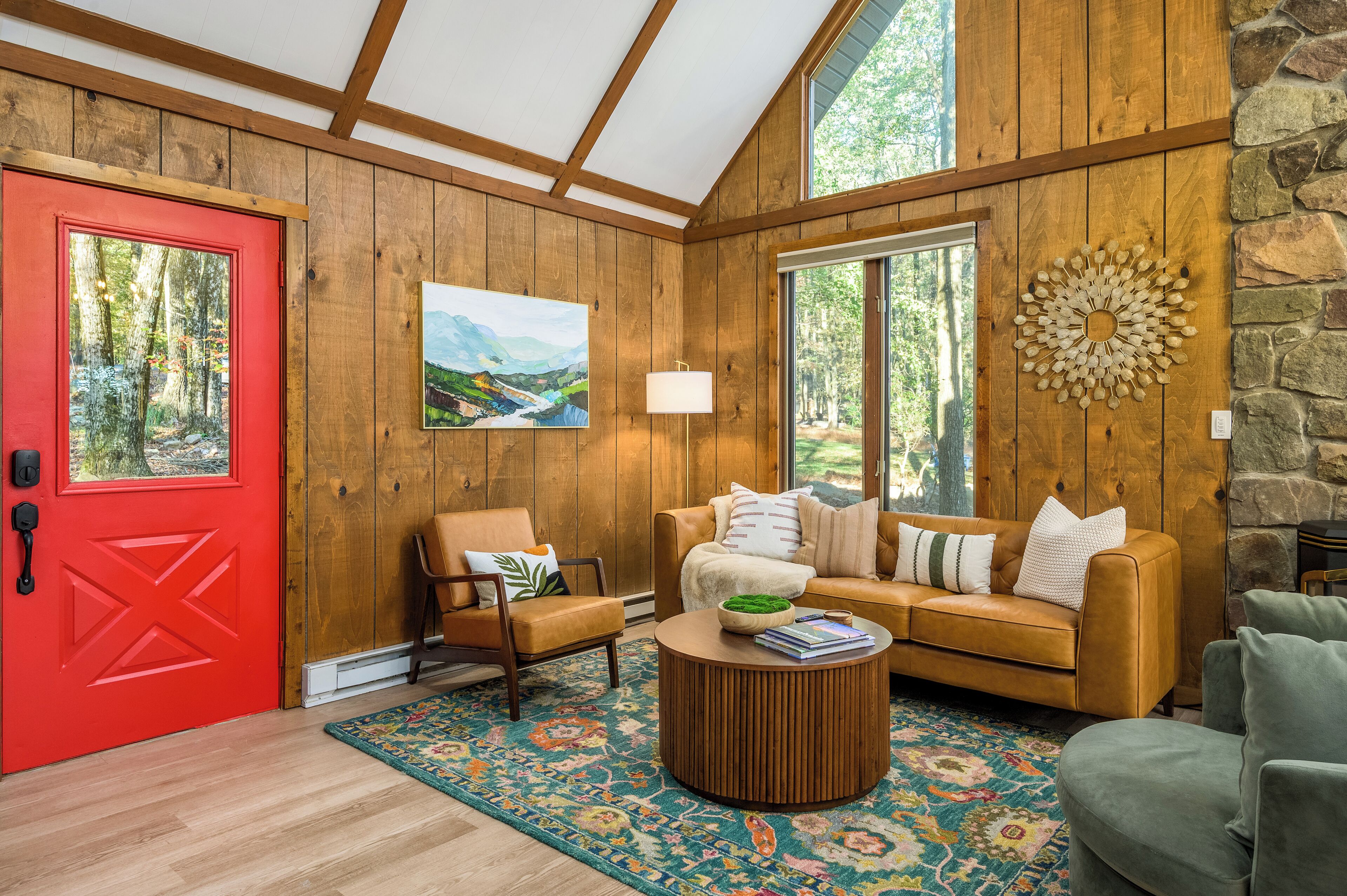 Smart-TV, Kamin, Tischfußball, Bücher