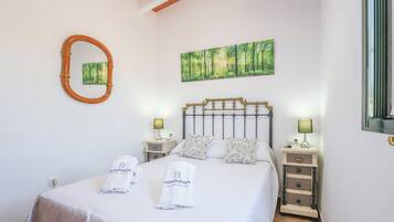 2 slaapkamers, een strijkplank/strijkijzer, wifi