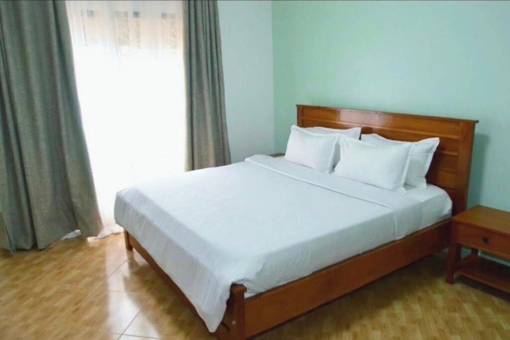 3 bedrooms, internet, bed sheets