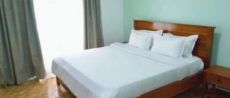 3 bedrooms, internet, bed sheets