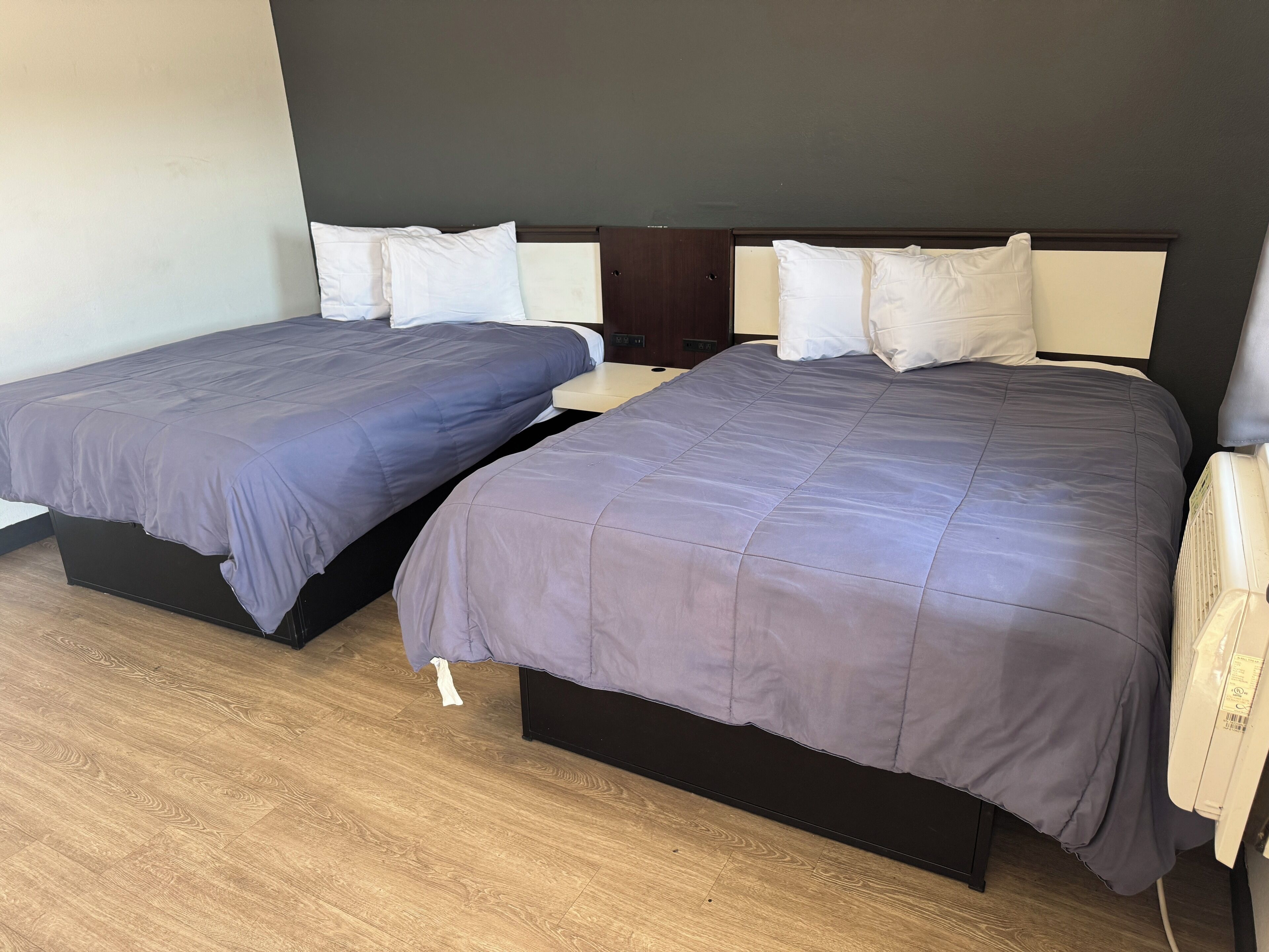 Kahden hengen huone, 2 keskisuurta parisänkyä, tupakointi kielletty | Ilmainen Wi-Fi