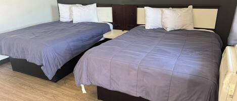 Chambre Double, 2 grands lits, non-fumeurs | Wi-Fi gratuit